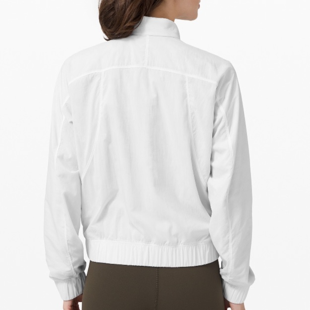 LAST ONE NWT Lululemon Bombs Away Jckt White/Gray - Picture 2 of 7